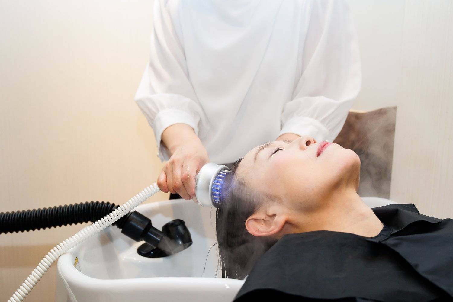 エレクトロポレーション施術による頭皮環境改善｜発毛育毛ケア